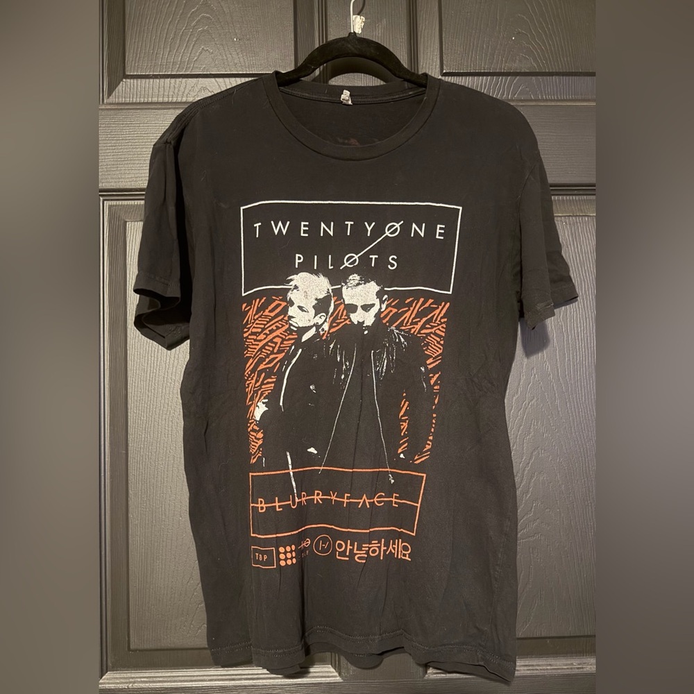 Twenty One Pilots BlurryFace Tour 2105 Black Graphic T-Shirt Size Medium